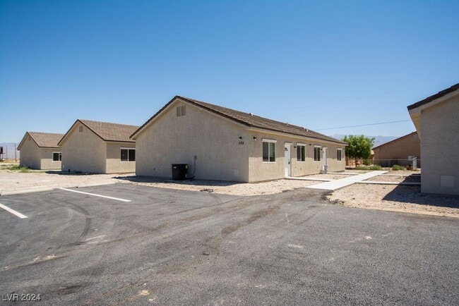 property at 1121 Sixshooter Ave