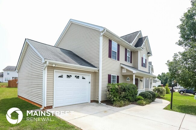 1506 Hamilton Hills Dr in Greensboro, NC - Building Photo - Building Photo