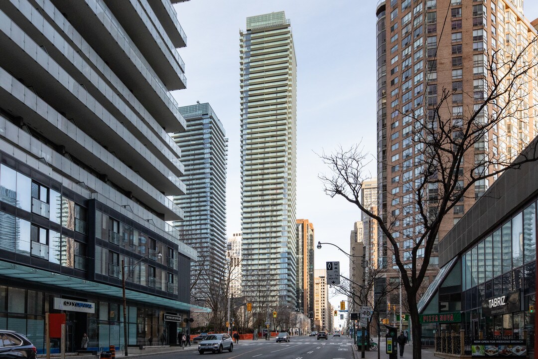 U Condos in Toronto, ON - Building Photo