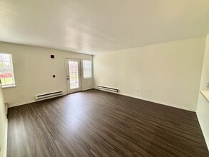 Crown Ridge Apartments in Janesville, WI - Foto de edificio - Building Photo