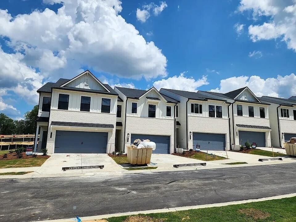 971 Sutherland Ln in Lawrenceville, GA - Foto de edificio