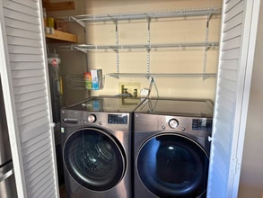 7086 Ann Cabell Ct in Mechanicsville, VA - Foto de edificio - Building Photo