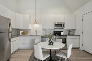 The Benjamin in Columbus, OH - Building Photo