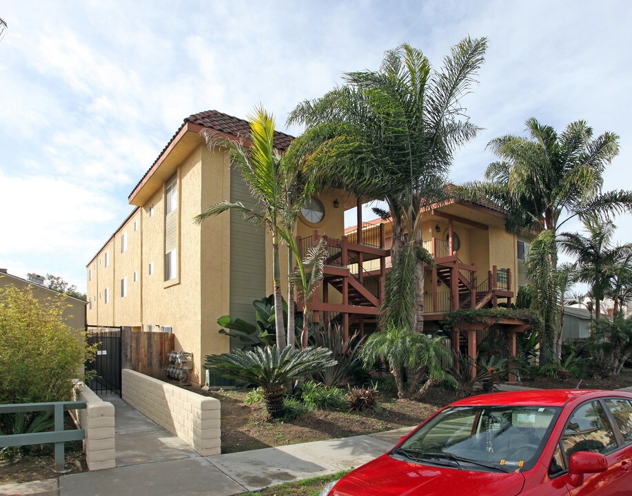 3073-3075 B St in San Diego, CA - Building Photo