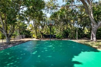 11301 SW 91st Ave in Miami, FL - Building Photo - Building Photo