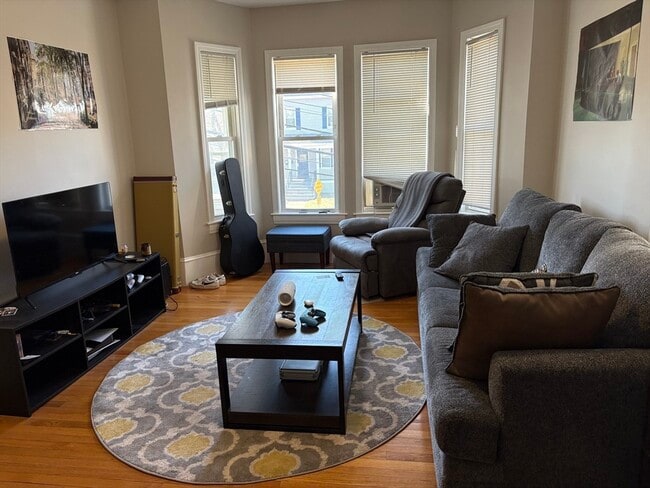 73 Nichols Ave in Watertown, MA - Building Photo - Building Photo