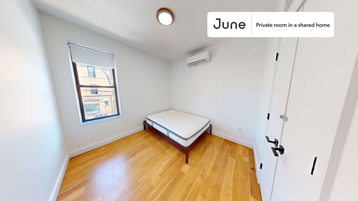 Room in Shared 5 bed/3 bath home in Queens, NY - Building Photo