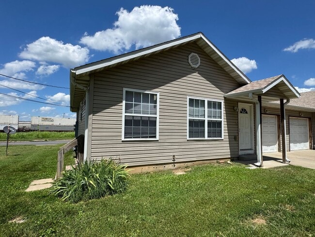 property at 1454 N Fulbright Ave