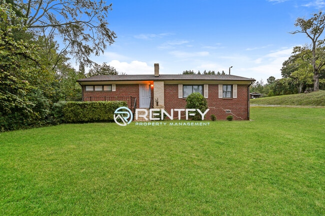 12428 US-52 in Norwood, NC - Building Photo - Building Photo