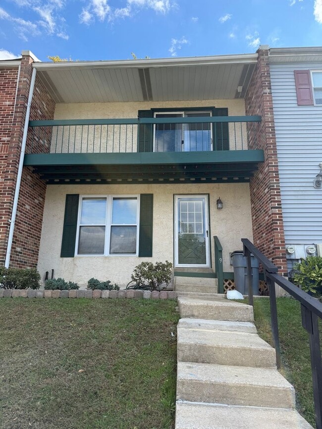 9 Colonial Way in Aston Township, PA - Building Photo - Building Photo