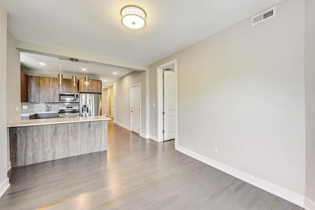 2131 W Ohio St in Chicago, IL - Building Photo - Building Photo