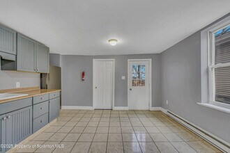 916 W Linden St in Scranton, PA - Building Photo - Building Photo