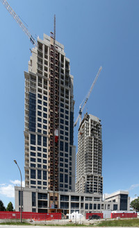 6 Eva Rd in Toronto, ON - Building Photo - Building Photo