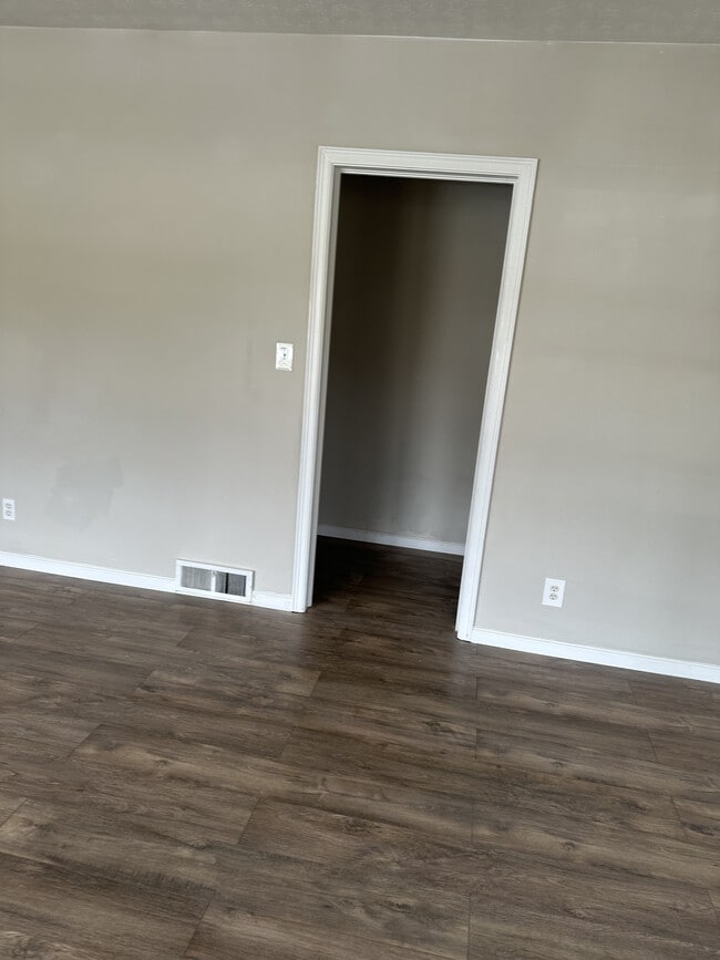 property at 4225 McGinnis Ferry Rd