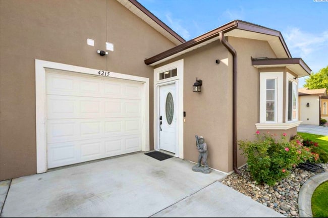 4215 W 2nd Ave in Kennewick, WA - Building Photo - Building Photo