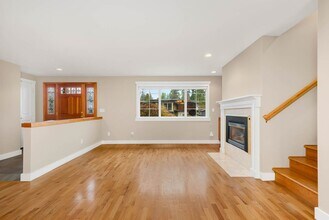1305 5th St in Kirkland, WA - Building Photo - Building Photo