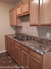 312 Newton Ave in Mountain Home, AR - Foto de edificio - Building Photo