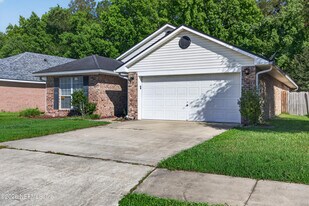 1568 Backwater Drive in Middleburg, FL - Building Photo