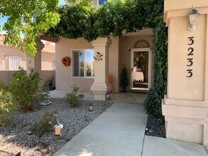 3233 Calle Suenos SE in Rio Rancho, NM - Building Photo - Building Photo