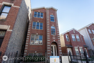 1417 W Erie St in Chicago, IL - Building Photo