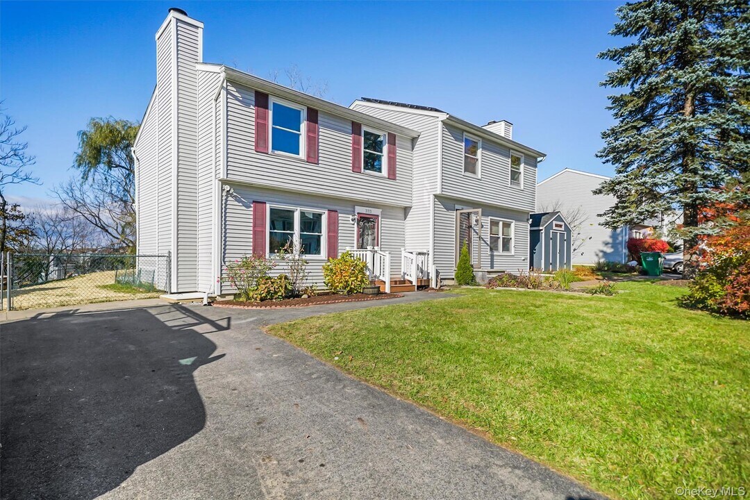 333 Hudson Ave in Beacon, NY - Building Photo