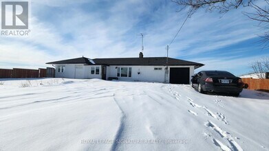 5444 Countryside Dr in Brampton, ON - Building Photo - Building Photo