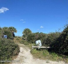 6201 Treetop Dr in Melbourne Beach, FL - Building Photo - Building Photo