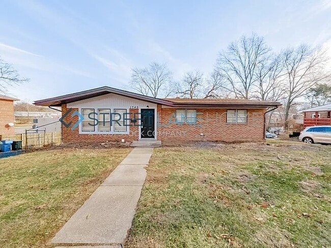 property at 1740 Carolyn Park Dr