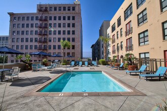 Terraces at Paseo Colorado in Pasadena, CA - Foto de edificio - Building Photo