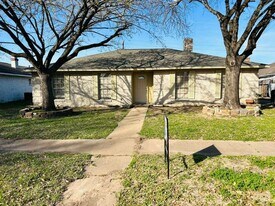 12322 South Dr in Houston, TX - Building Photo