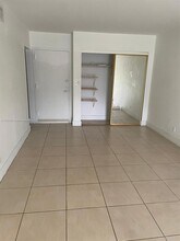 3125 Oakland Shores Dr in Oakland Park, FL - Building Photo - Building Photo