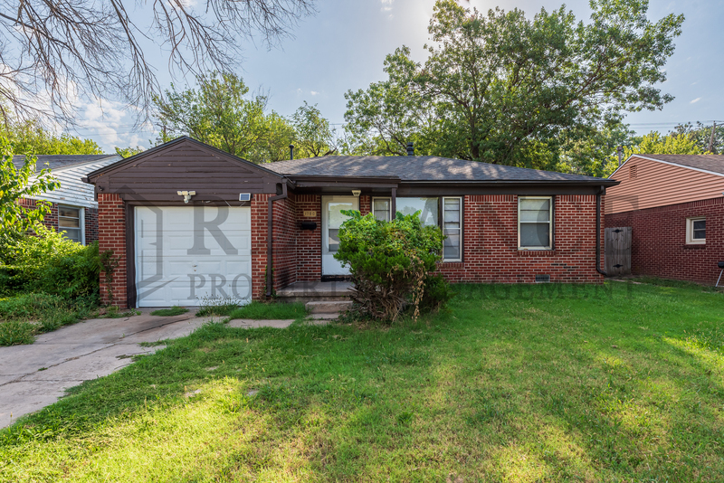 1780 N Old Manor Rd in Wichita, KS - Building Photo