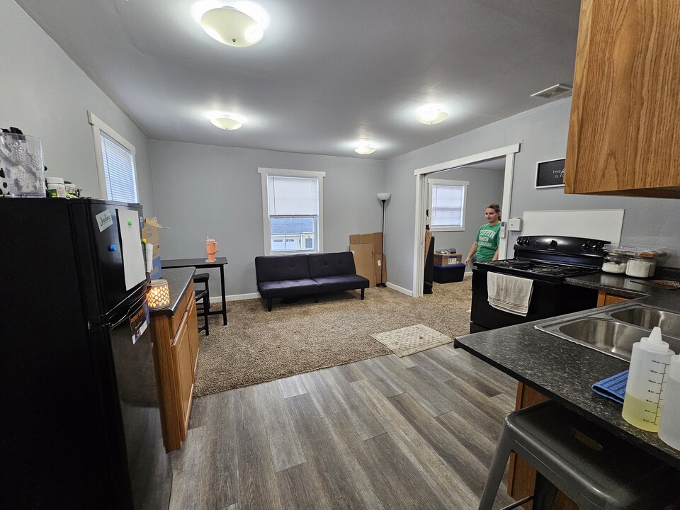 807 Maple Ave, Unit 807 Maple Ave (U3), Findlay Ohio, 45840 in Findlay, OH - Building Photo