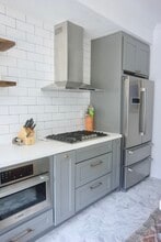 2078 S Delaware St in San Mateo, CA - Building Photo - Building Photo