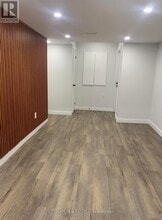 528 Valhalla Cres in Waterloo, ON - Building Photo - Building Photo