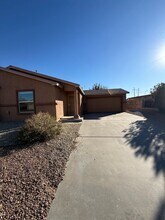 4864 Camino Dos Vidas in Las Cruces, NM - Building Photo - Building Photo