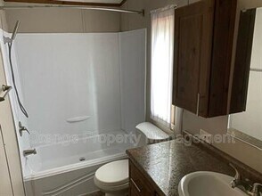 930 Cedar Village Ln in Seneca, SC - Building Photo - Building Photo