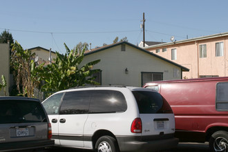 1613 Sherman Pl in Long Beach, CA - Building Photo - Building Photo