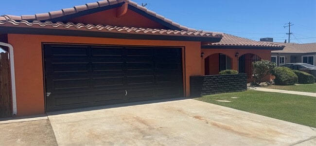 property at 2318 Hasti Acres Dr