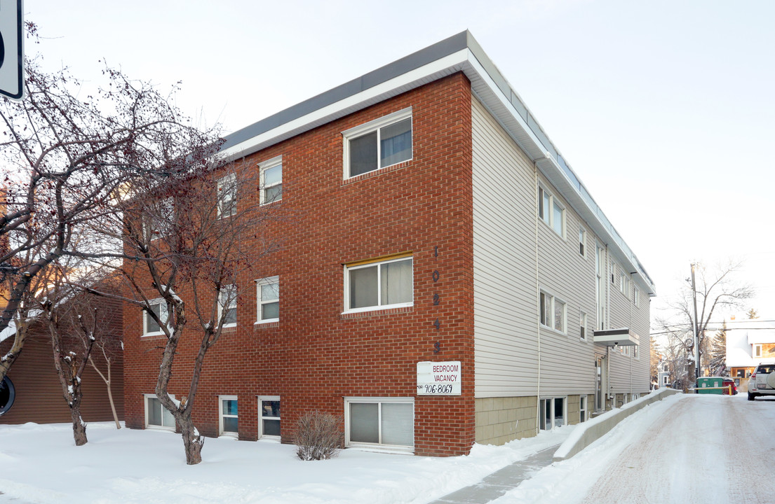 10243 124th St NW in Edmonton, AB - Building Photo