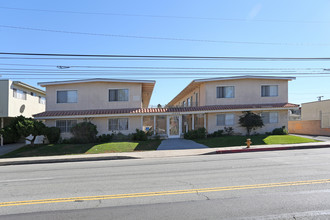 12530 Culver Blvd in Los Angeles, CA - Building Photo - Building Photo