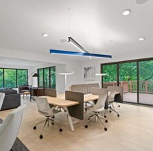 3810 Ballantrae Rd, Unit 608 in Eagan, MN - Foto de edificio - Building Photo