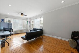433 W Wellington Ave, Unit 2s in Chicago, IL - Building Photo - Building Photo