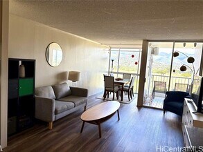 2611 Ala Wai Blvd in Honolulu, HI - Building Photo - Building Photo