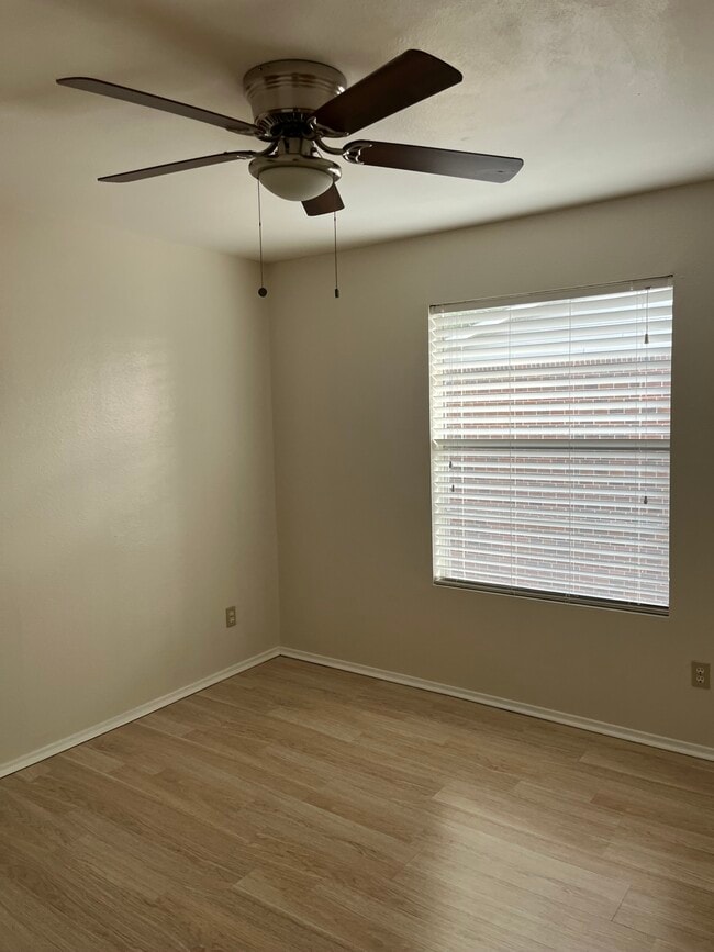 1400 Gandy Blvd N, Unit Condo in St. Petersburg, FL - Building Photo - Building Photo