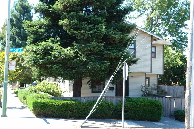 807 58th St in Oakland, CA - Foto de edificio - Building Photo