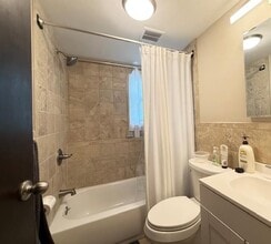 12 Dee Pl in Huntington Station, NY - Building Photo - Building Photo
