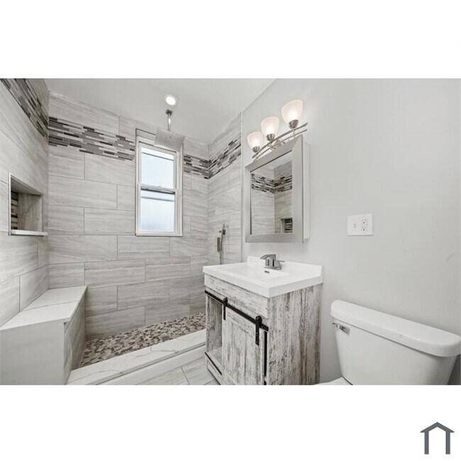 1642 S Harding Ave, Unit 3 in Chicago, IL - Building Photo - Building Photo