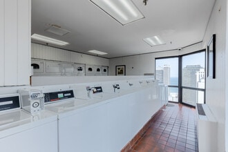 1111 N. Dearborn in Chicago, IL - Building Photo - Interior Photo