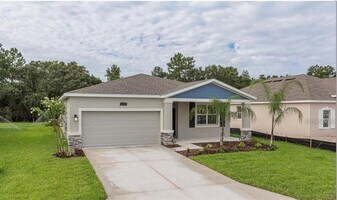16451 Glassy Loch Loop in Clermont, FL - Building Photo